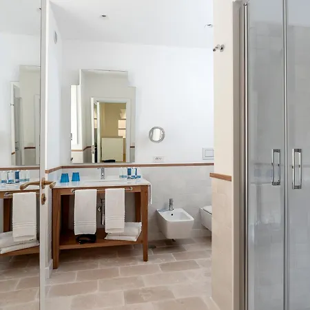 Tasso 41 House Center 4*