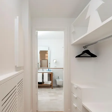 Tasso 41 House Center Penzion 4*
